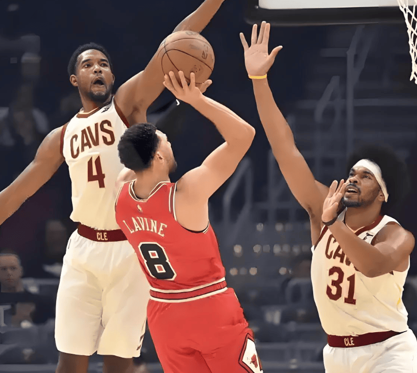 开云体育官网-芝加哥公牛迎NBA季后赛关键赛，赛前外线爆发，引发热议，纪律约束更严格的简单介绍